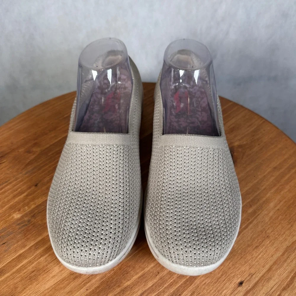 Skechers Arch Fit Slip On Womens 8 Taupe Good Stretch Fit Walking Shoes 136559
